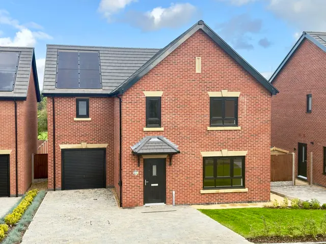 For SaleAdlington Place, Adlington, photo 1