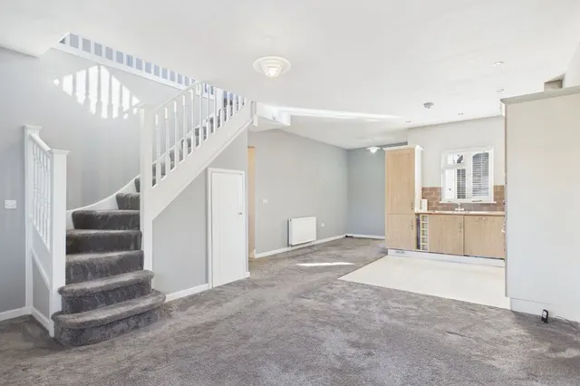 Manor Road, Swanscombe, DA10, photo 3
