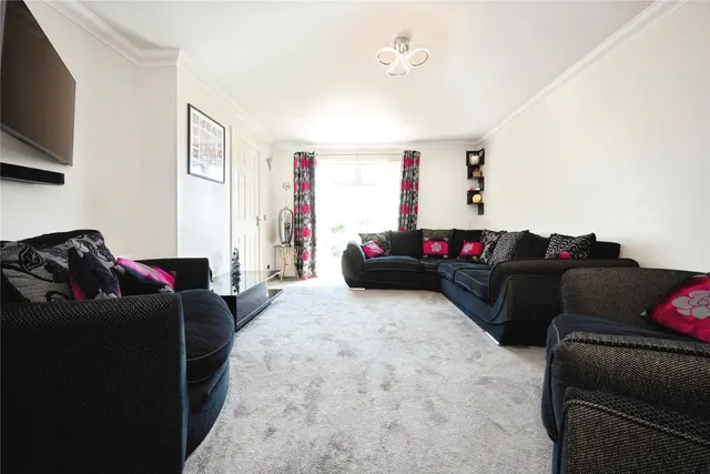 Photo 2 — Bideford Green, Leighton Buzzard, Bedfordshire, LU7