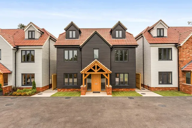 The Oaklands Aston Lane, Bragbury End, SG2, photo 1
