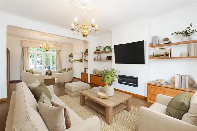 Bernard Gardens, Wimbledon, SW19, photo 2