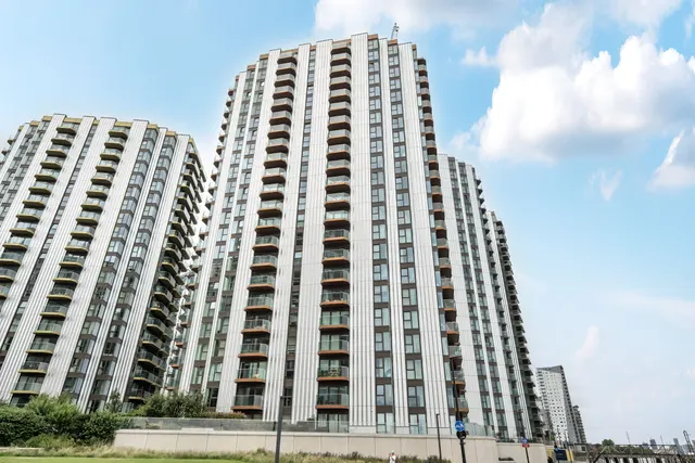 Flat 1903, Hennessey Apartments, Woolwich, photo 1