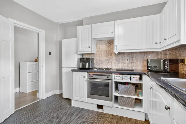 Lethamhill Road, Glasgow, G33, photo 3