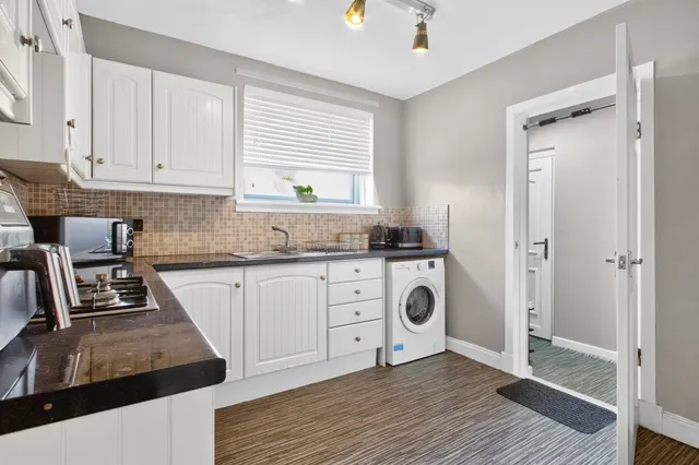 Lethamhill Road, Glasgow, G33, photo 2