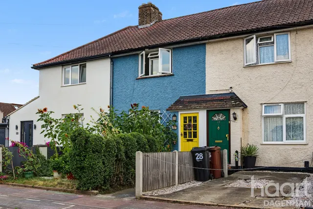 Manning Road, Dagenham, RM10, photo 1