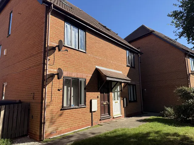 Bergamot Gardens, MK7, photo 1