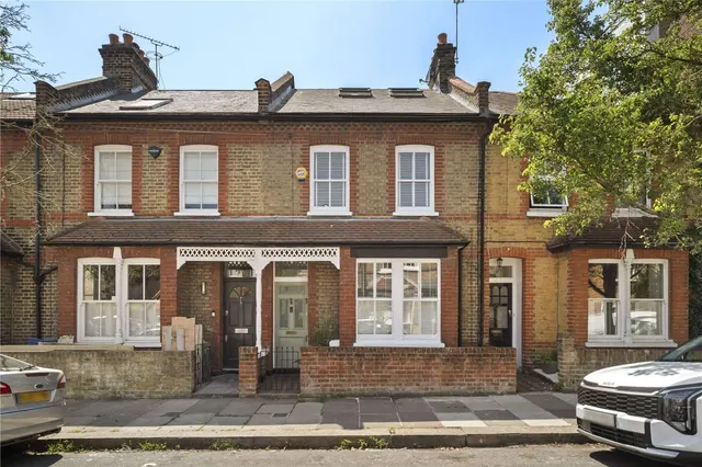 Grove Road, Barnes, London, SW13 0HQ, photo 1