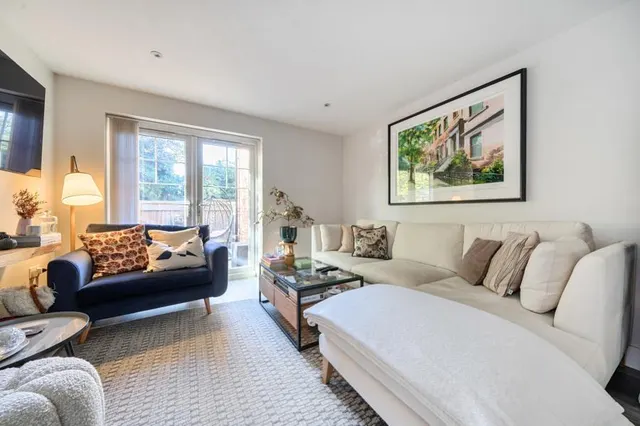 West Wycombe Road, High Wycombe, HP12, photo 2