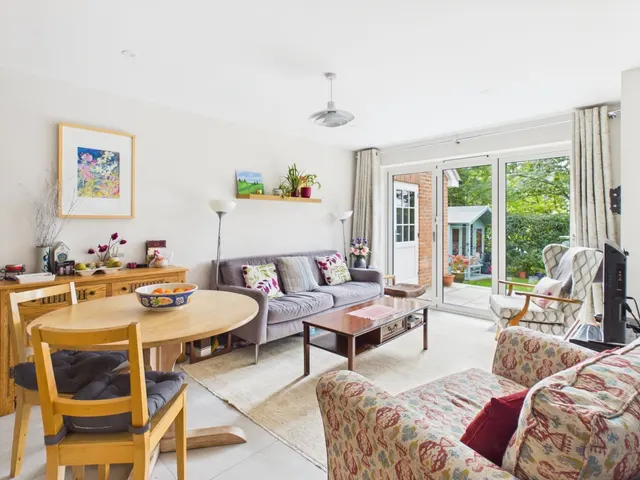 High Street, Prestwood, HP16, photo 2