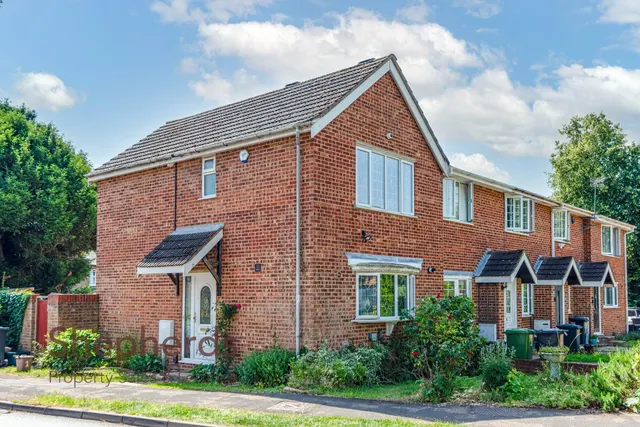 Broomfield Avenue, Broxbourne, EN10, photo 1