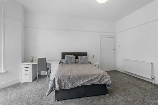 Lisson Grove, Plymouth, PL4, photo 2