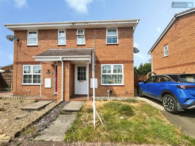 Padworth Place, Leighton, CW1, photo 1