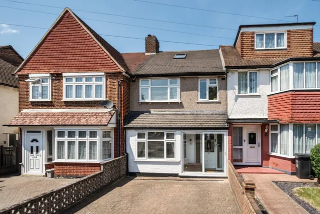 Carstairs Road, SE6, photo 1