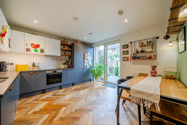 Ravensdale Gardens, London, SE19, photo 3