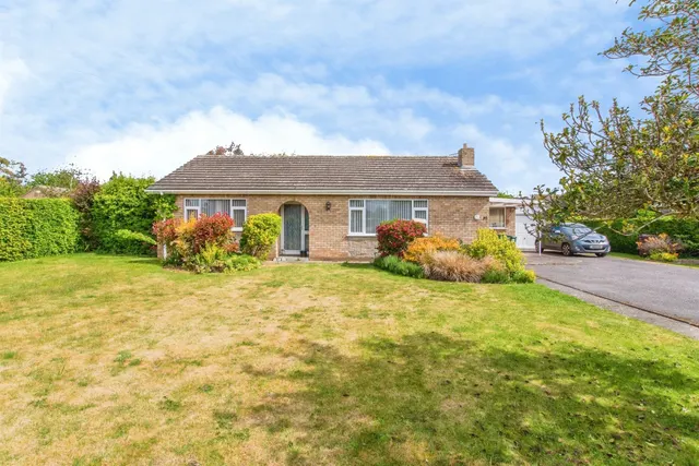 2 bedroom house — Hixs Lane, Tydd St. Mary, Wisbech
