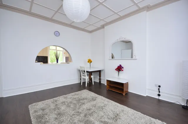 Upper Maisonette, 17 Dollis Park, London, photo 1