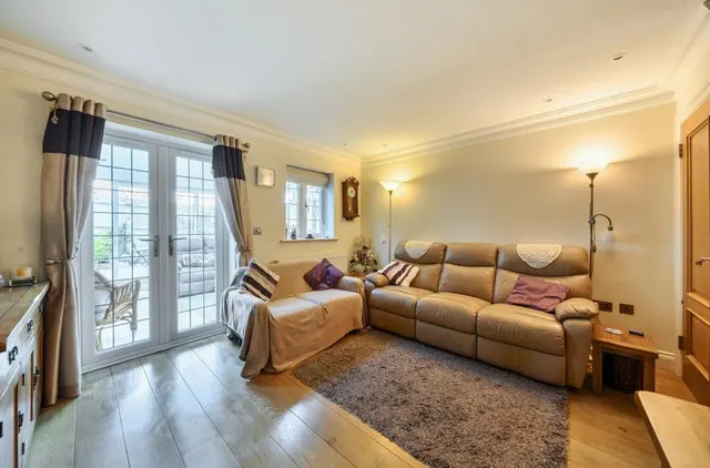 Fullerton Close, Markyate, AL3, photo 3