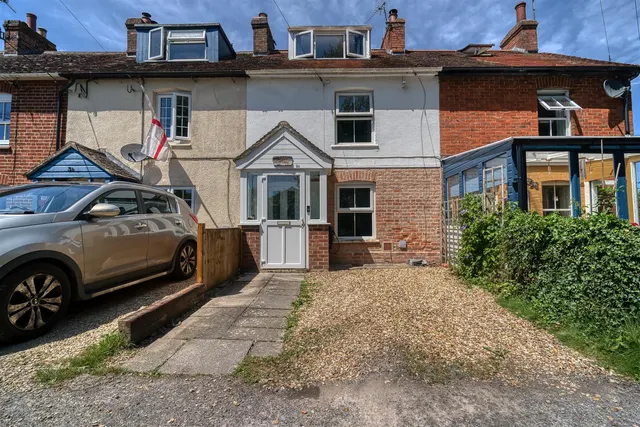 Railway Terrace, Gillingham, photo 1