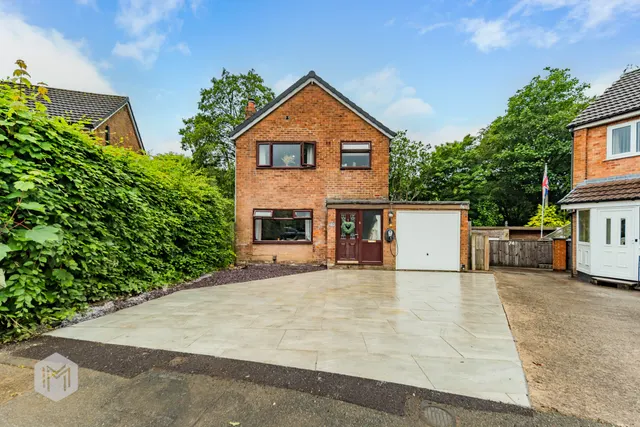 Harden Drive, Bolton, BL2 5BX, photo 1
