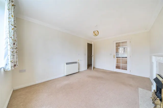 High Street, Portishead, BS20, photo 3