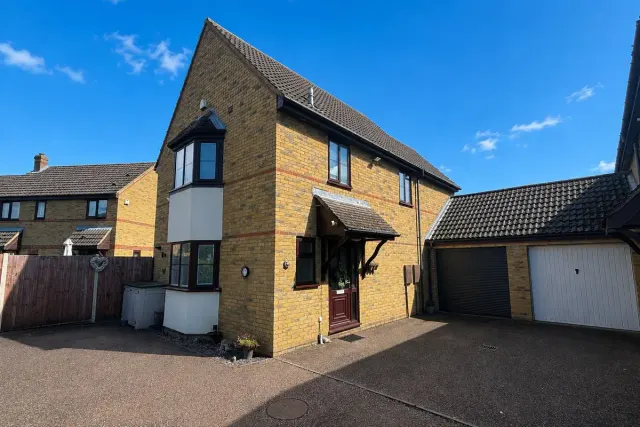 Hunters Close, Stotfold, SG5, photo 1