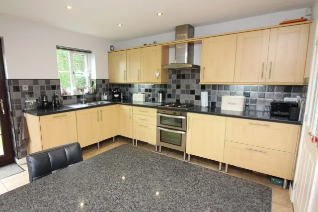 Hunters Close, Stotfold, SG5, photo 2