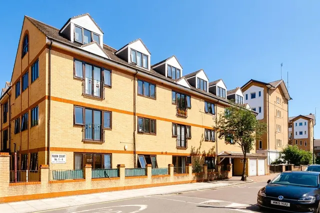 Photo 2 — Sceptre Road, London, E2