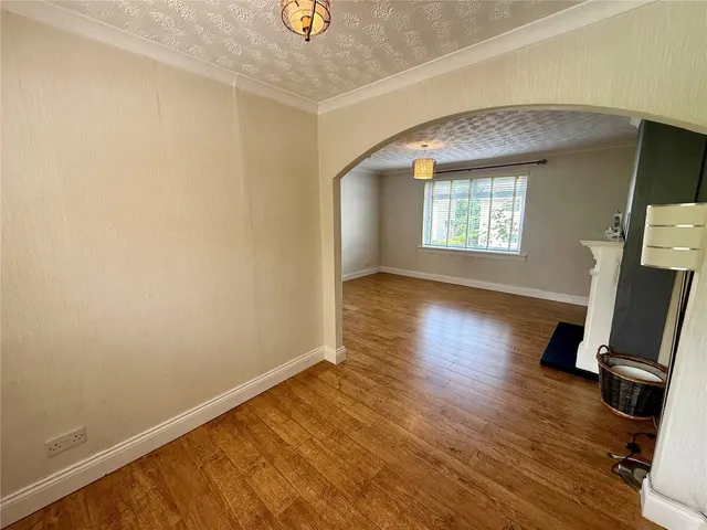 Photo 3 — Rosslyn Avenue, East Mains, East Kilbride, South Lanarkshire, G74