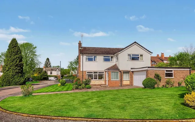 Fernlea, Altrincham, photo 1