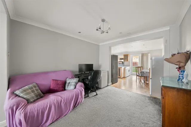 Clairvale Road, Hounslow, photo 3