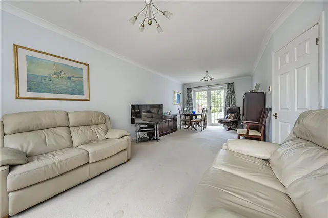 Colne Avenue, West Drayton, UB7, photo 3