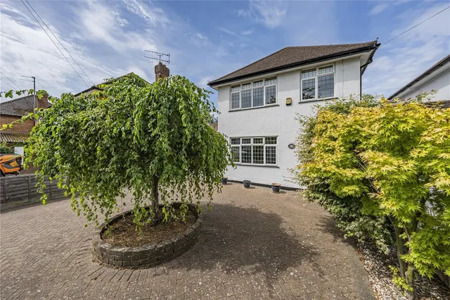 Colne Avenue, West Drayton, UB7, photo 1