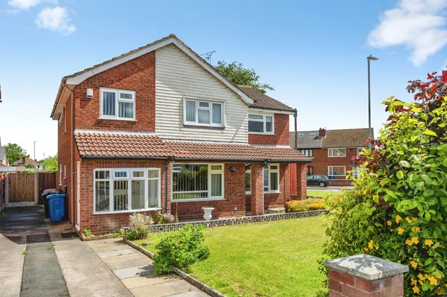 Crantock Close, Halewood, L26, photo 2
