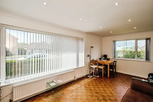 The Broadway, Southwick, BN42, photo 3