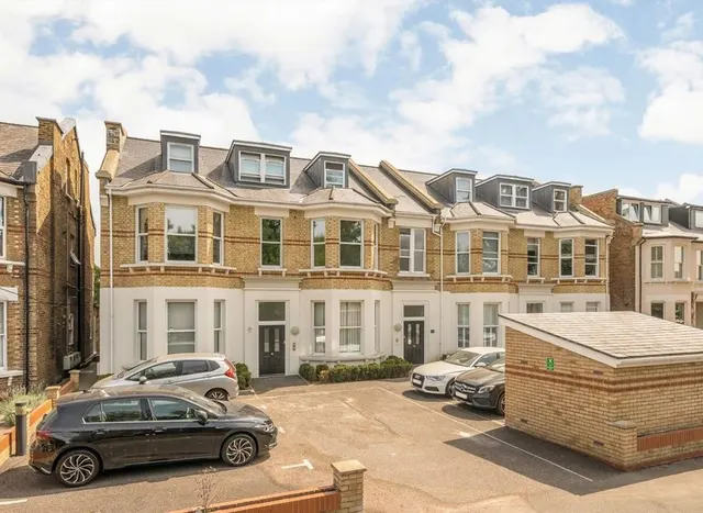 The Avenue, Surbiton, KT5, photo 1