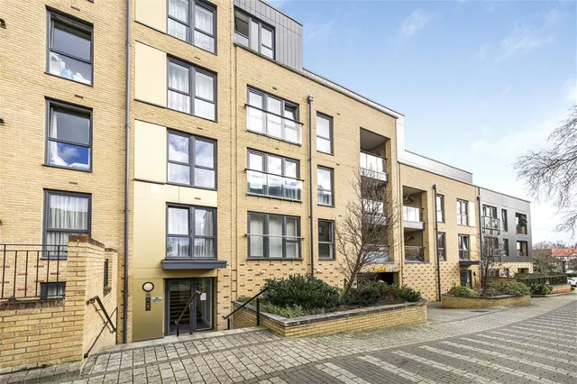 London Road, Isleworth, TW7, photo 3