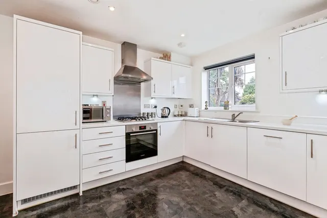 Foxglove Drive, Maidenhead, SL6, photo 3