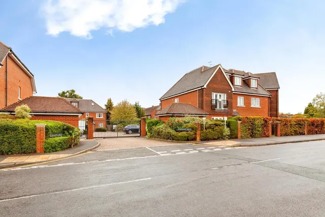 Foxglove Drive, Maidenhead, SL6, photo 2