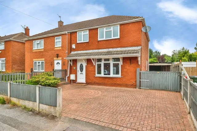 Markham Street, Newstead Village, NG15, photo 1