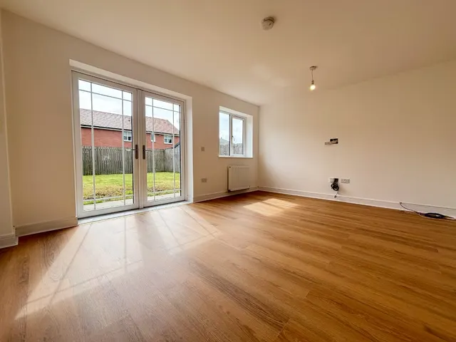Photo 3 — Broomfield Crescent, Glasgow, Balornock, G21 3HA