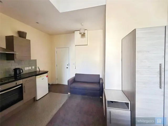 Croxteth Drive, Liverpool, L17, photo 3