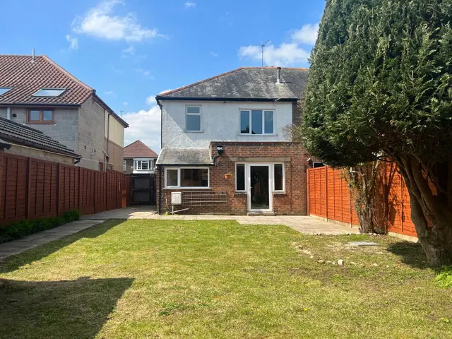 Claremont Avenue, Bournemouth, BH9, photo 2