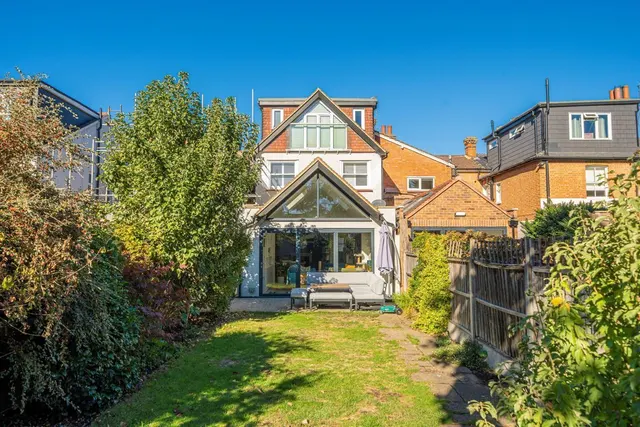 Elmgrove Road, Weybridge, KT13, photo 1