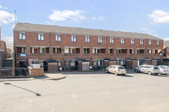 Burnt Ash Hill, SE12, photo 1