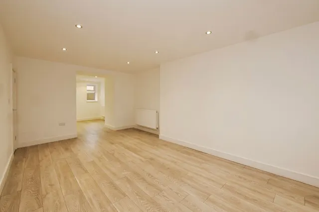 New Road, Bridgend, CF33, photo 2