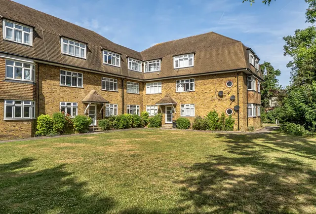 Sutton Common Road, Sutton, SM1 3HL, photo 1