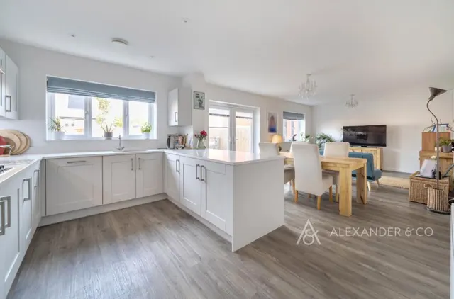 Brickyard Drive, Winslow, MK18, photo 3