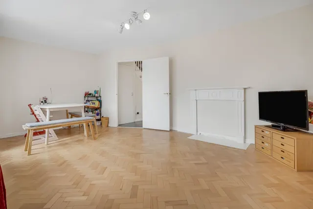 Oakleigh Park North, London, N20, photo 2
