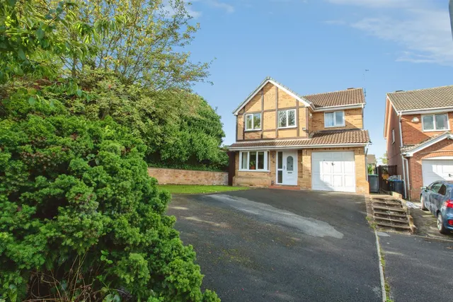Penrose Court, Selston, NG16, photo 1