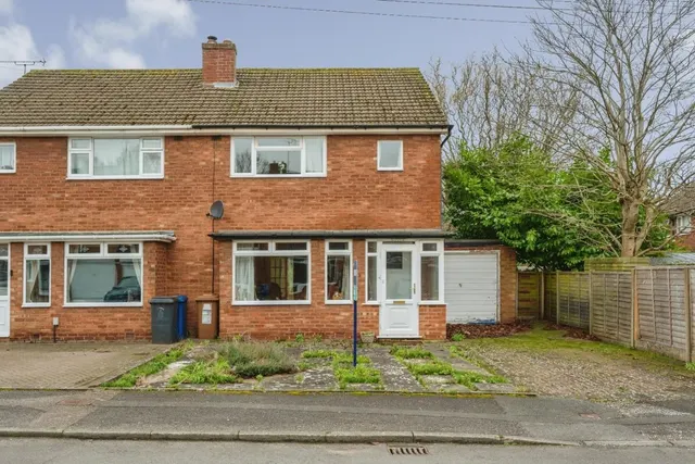 Benson Close, Lichfield, photo 1